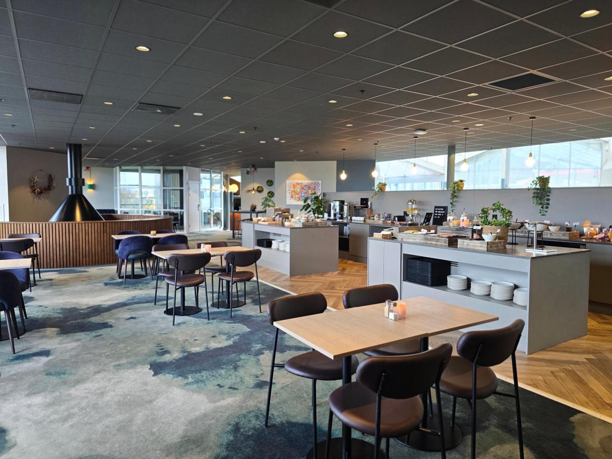 First Hotel Joenkoeping Экстерьер фото