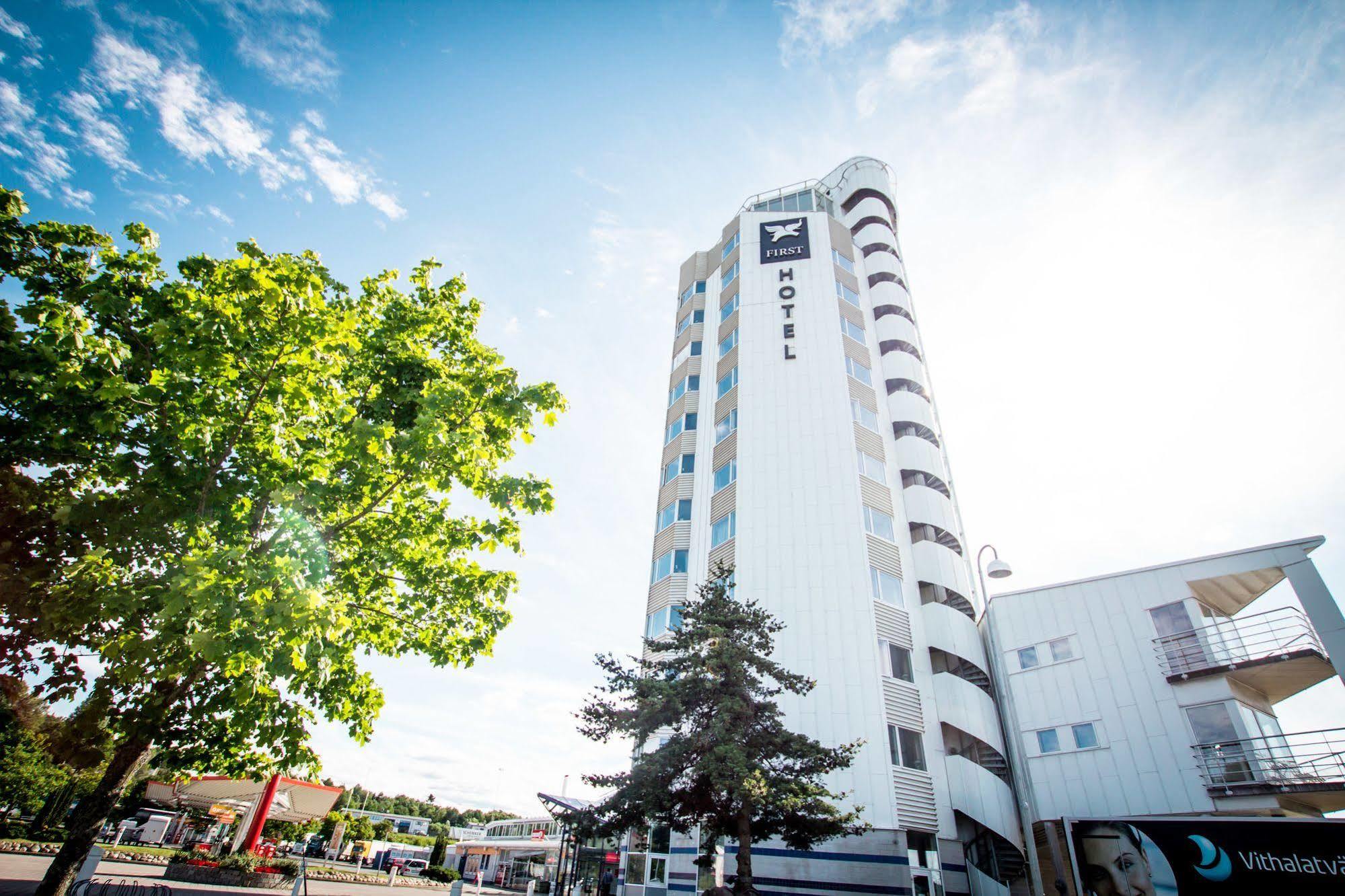 First Hotel Joenkoeping Экстерьер фото