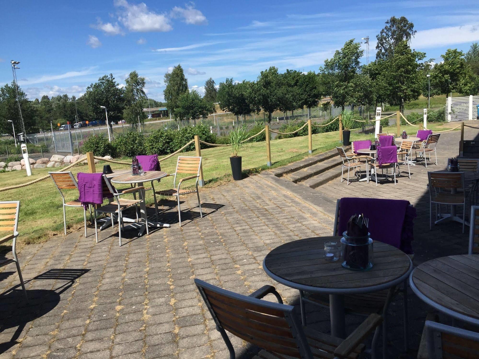 First Hotel Joenkoeping Экстерьер фото