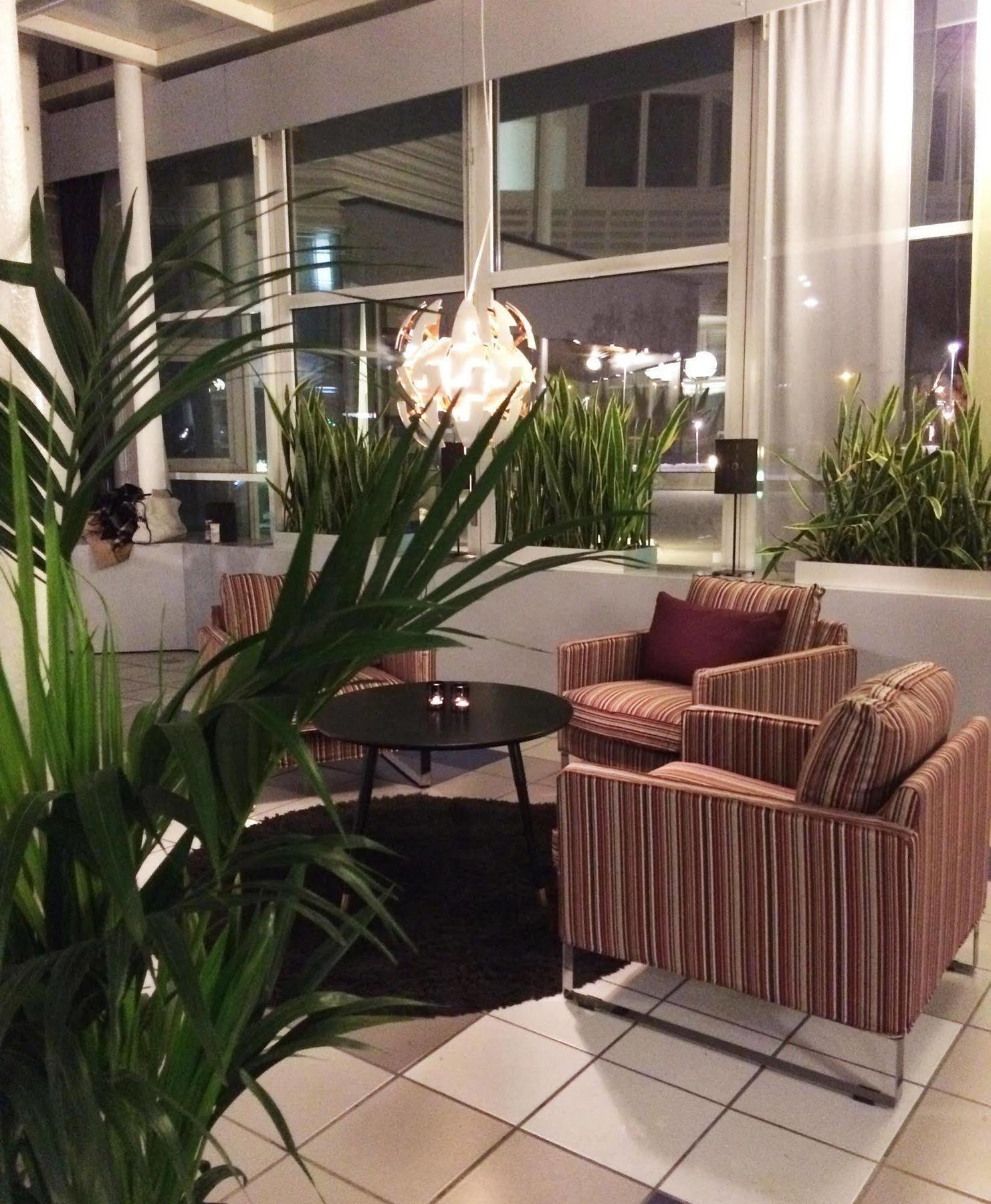 First Hotel Joenkoeping Экстерьер фото